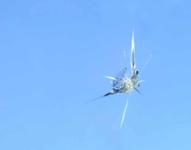 windshield-crack-tips